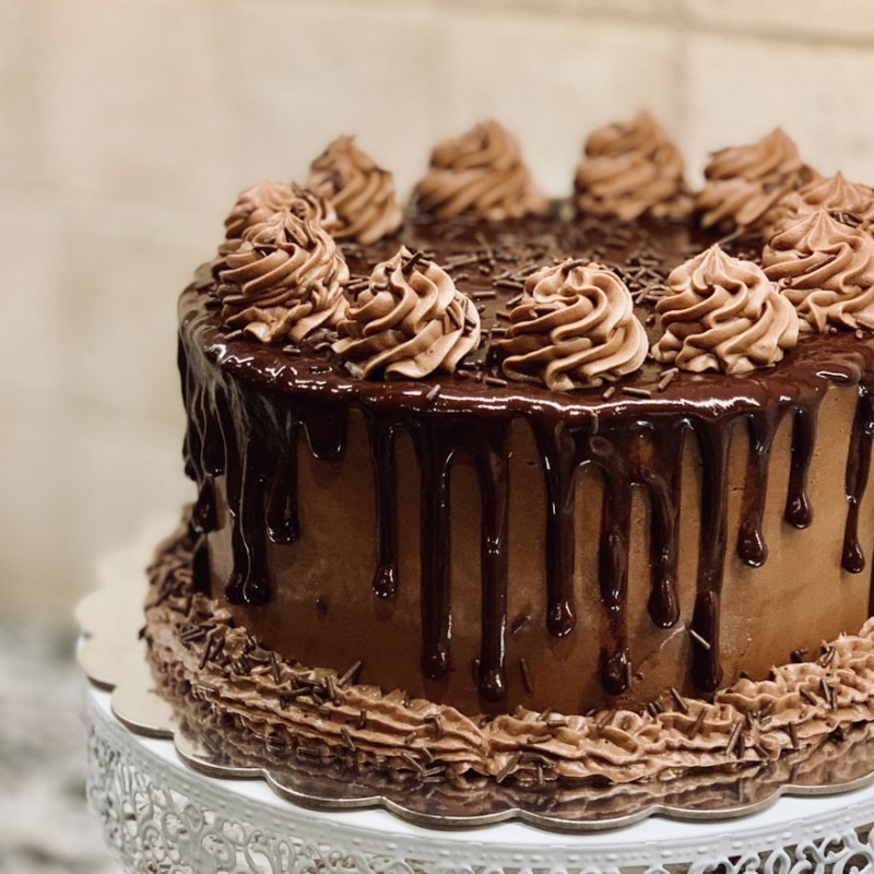 Profesyonel mutfakta Naarmann Krema ve Puratos Chantypak ile hazırlanmış pasta ve tatlılar